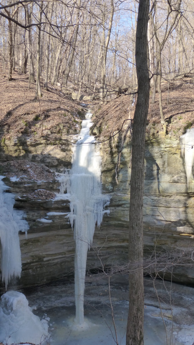 Ice fall at Ottawa Canyon head, Starved Rock State Park, Illinois.